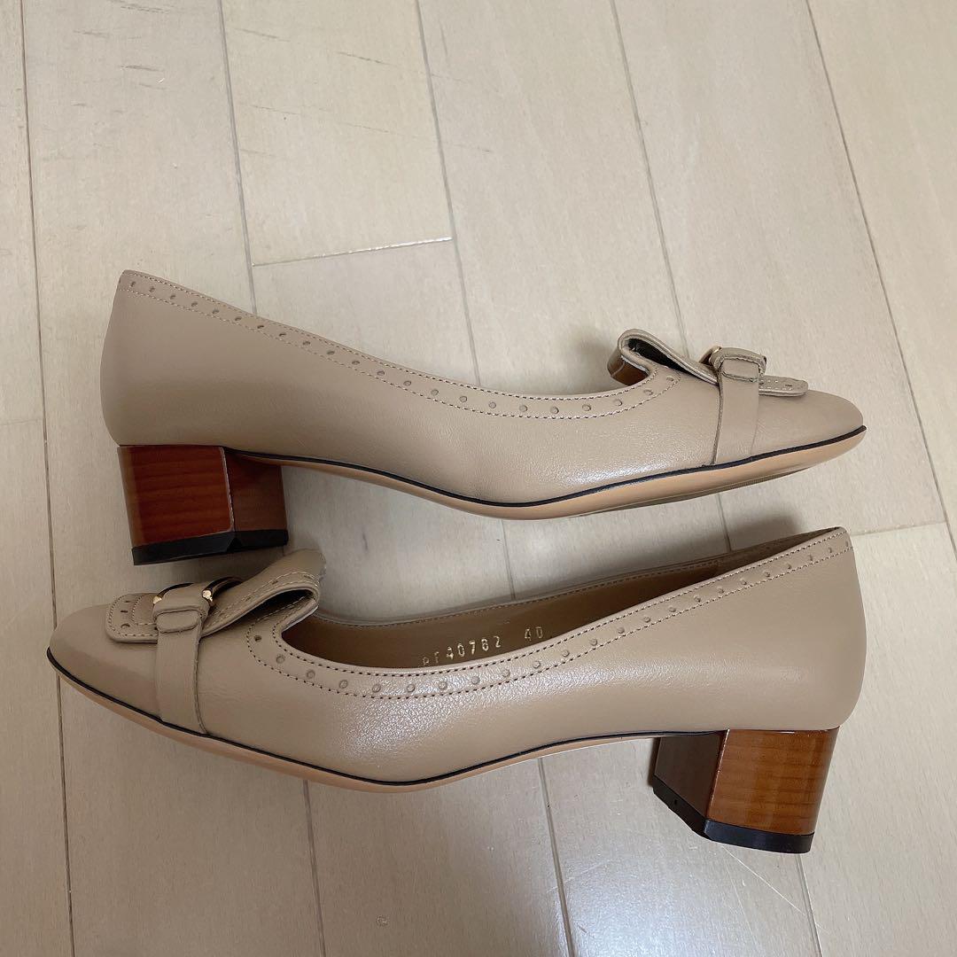 【新品】フェラガモ　ferragamo パンプス　靴　サンダル　23