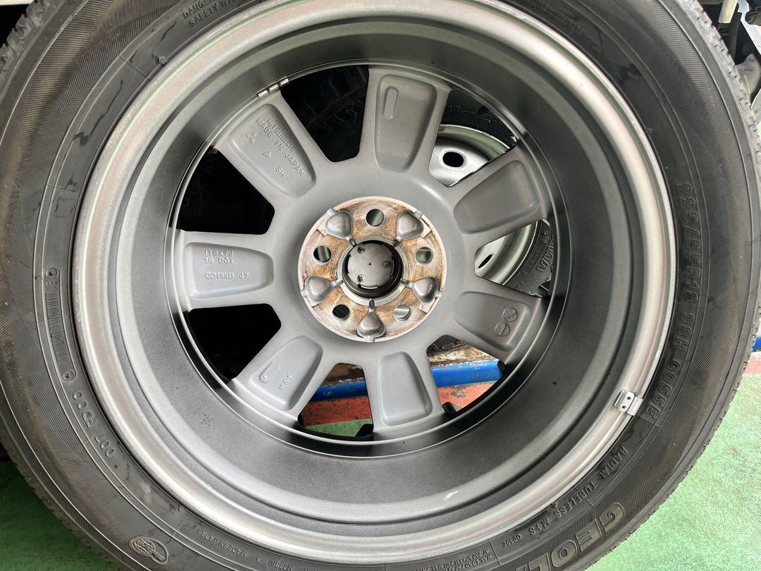 デリカD5 純正ホイールタイヤセット 225/55R18 GEOLANDAR
