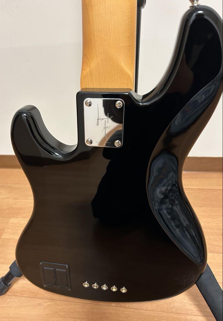 ベース Fender Deluxe Jazz Bass V Kazuki Arai