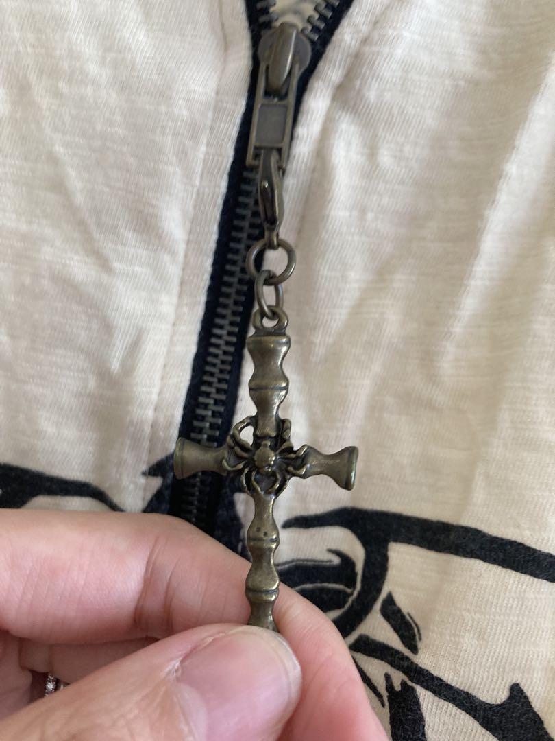 d.i.a. スカルグラフィックトップス スカルチェーンアクセ付き d.i.a. スカルグラフィックトップス スカルチェーンアクセ付き
