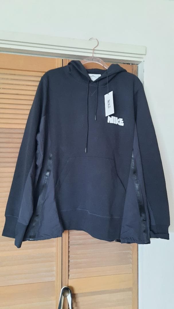 新品タグ付き☆NIKE × SACAI 黒 パーカー XL