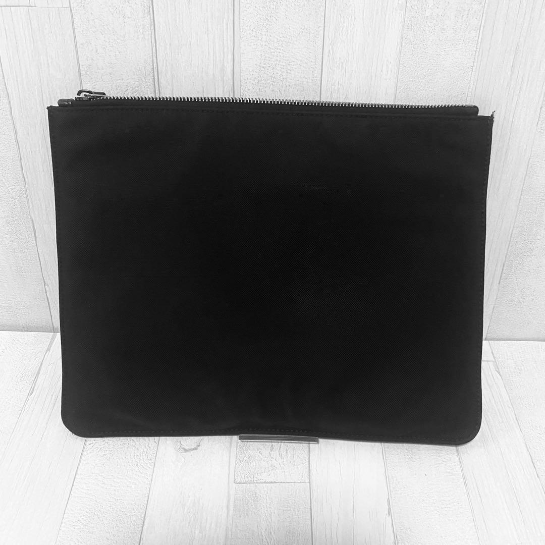 極美品 モンクレール シリコンワッペン クラッチバッグ ブラック