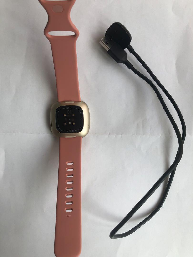 時計 Fitbit versa3