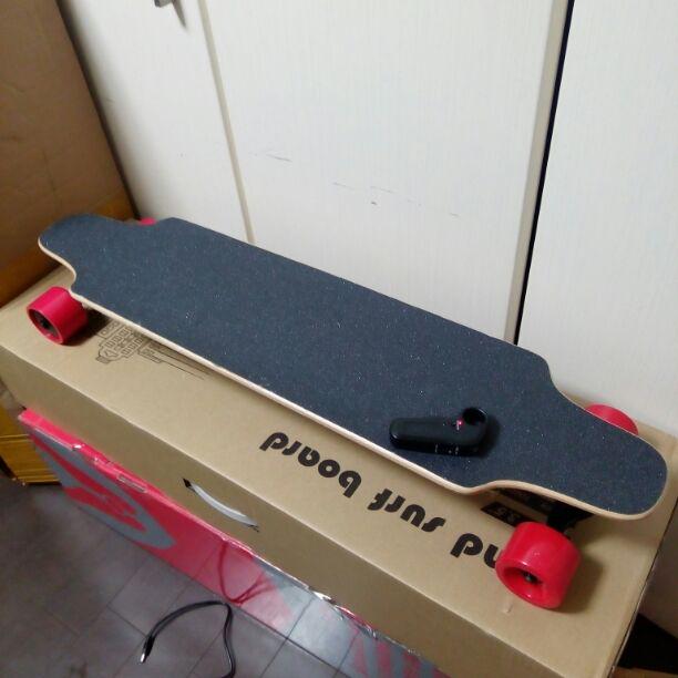 電動スケートボード 電動スケボー