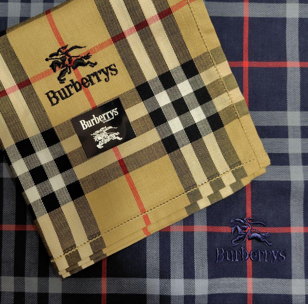 お歳暮 ◇新品未使用品◇ BURBERRY 箱 2枚セット ハンカチ ノバチェック 小物
