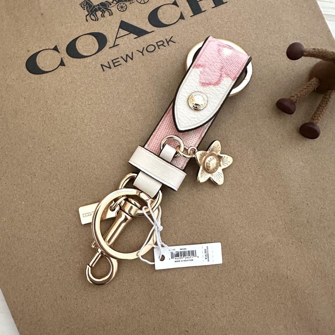 限定品！COACH コーチ キーホルダー 花柄 フラワー