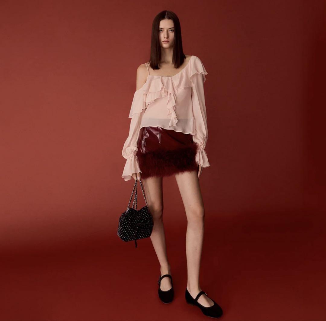 美品 現行品Charles & keith ベロアリボンドット ショルダーバッグ 美品 現行品Charles & keith ベロアリボンドット ショルダーバッグ