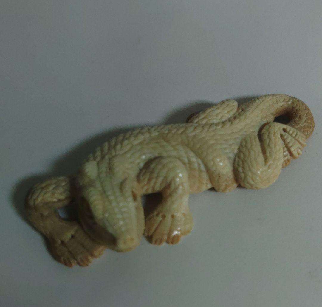 ヤモリ　トカゲ　根付　マンモス牙　セイウチ牙