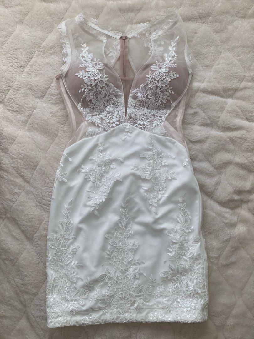 ROBE de FLEURS Glossy ホワイトタイトドレス