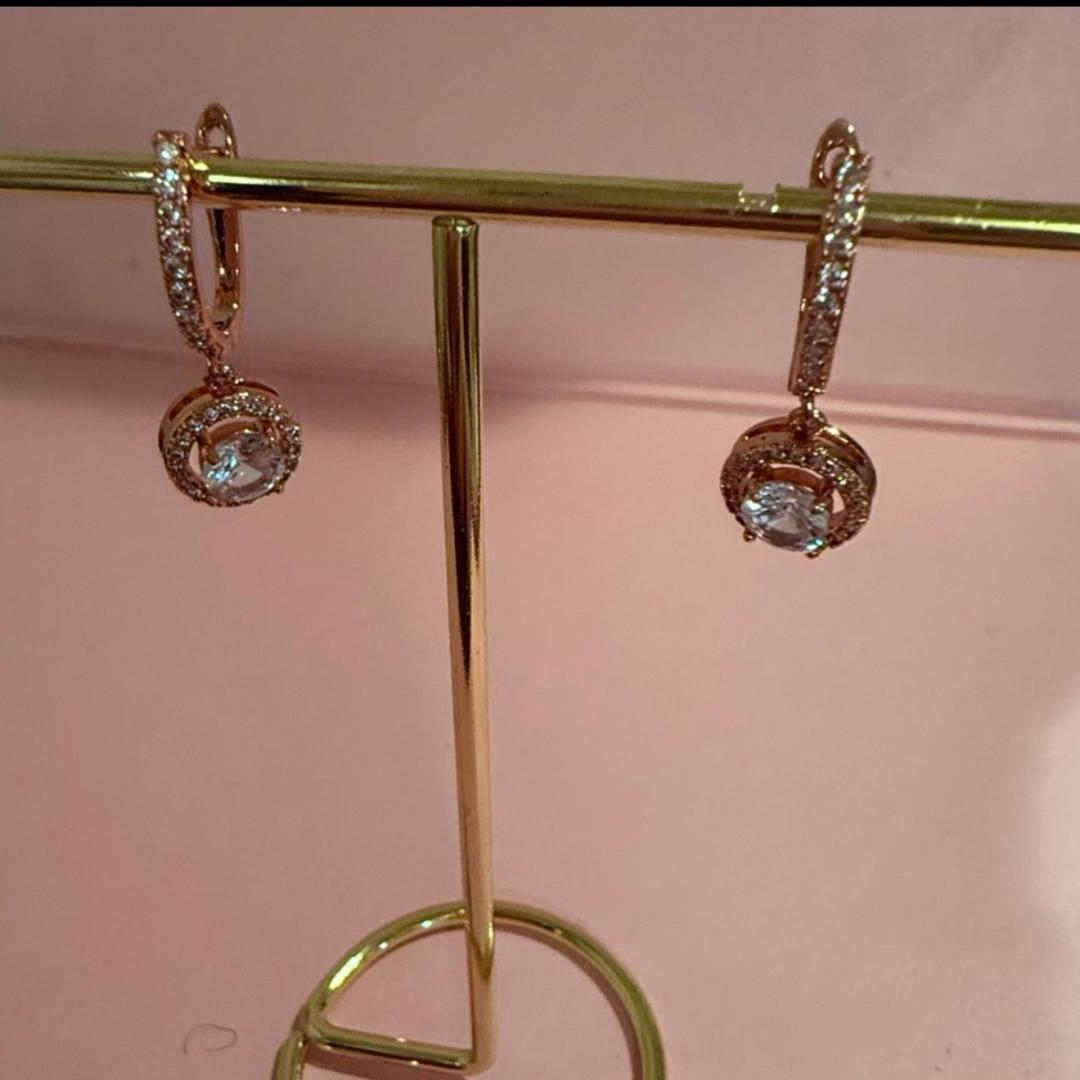 【SWAROVSKI】スワロフスキー　Constellaシリーズ　ドロップピアス