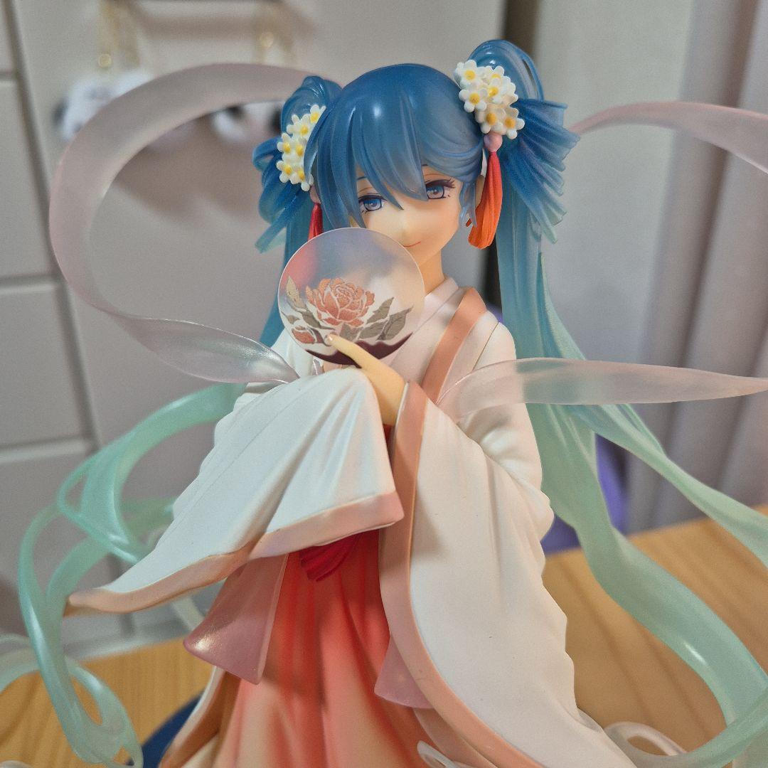 初音ミク 中秋名月Ver. 1/8 スケールフィギュア
