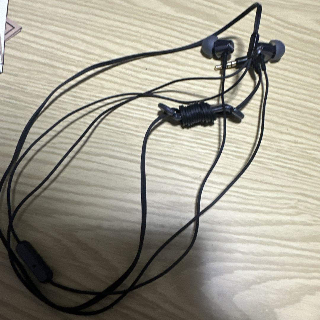 Sony 有線イヤホン 黒 - メルカリ
