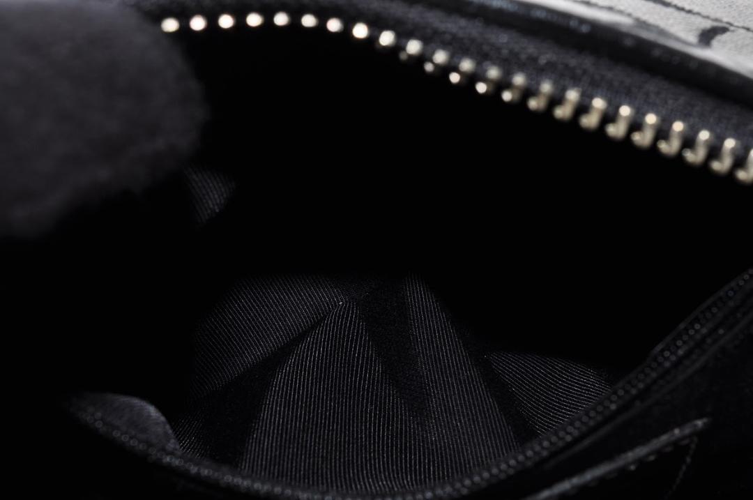 美品 COACH コーチ 6371 シグネチャー アクセサリーポーチ グレー