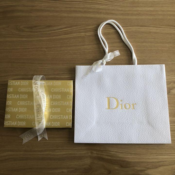 メルカリ Dior クリスマス限定19 ショップ袋 美品 クリスチャン ディオール 400 中古や未使用のフリマ メルカリ Dior クリスマス限定19 ショップ袋 美品 クリスチャン ディオール 400 中古や未使用のフリマ