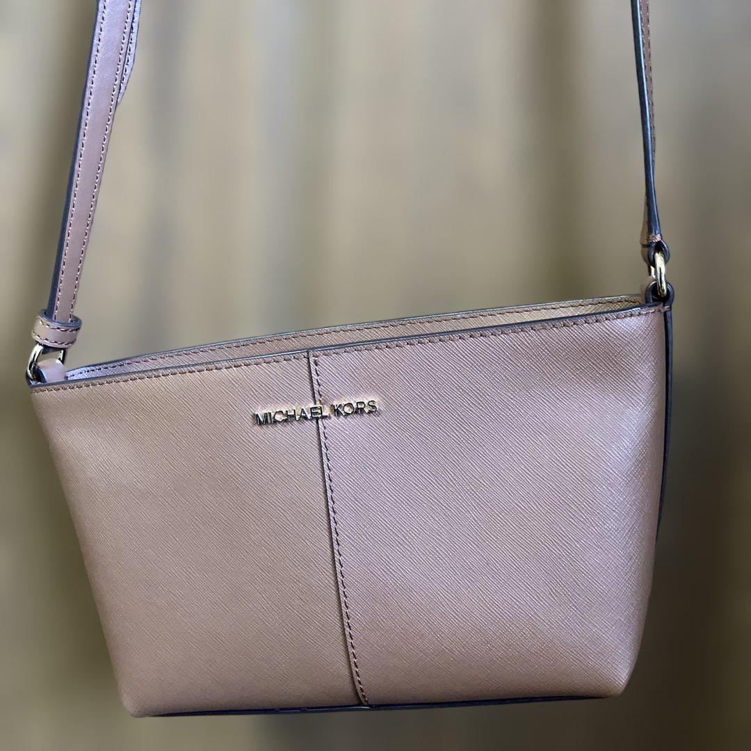 新品☆MICHAEL KORS ショルダーバッグ ベージュ　ショルダーバッグ 楽天市場】マイケルコース ショルダーバッグ ベージュ MICHAEL