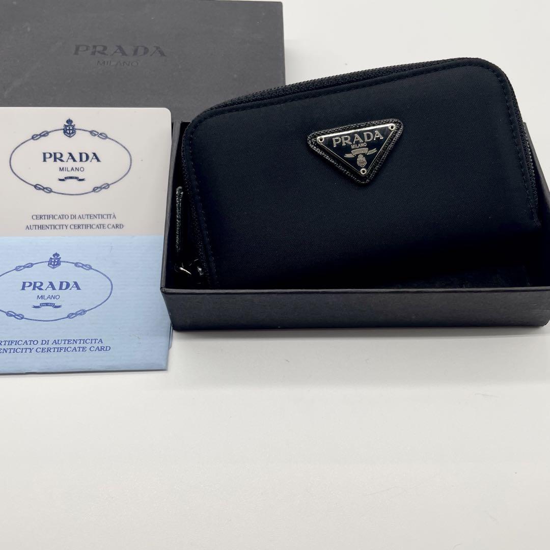 ✨新品未使用品 箱付き✨PRADA  プラダ キーケース 6連 トライアングル