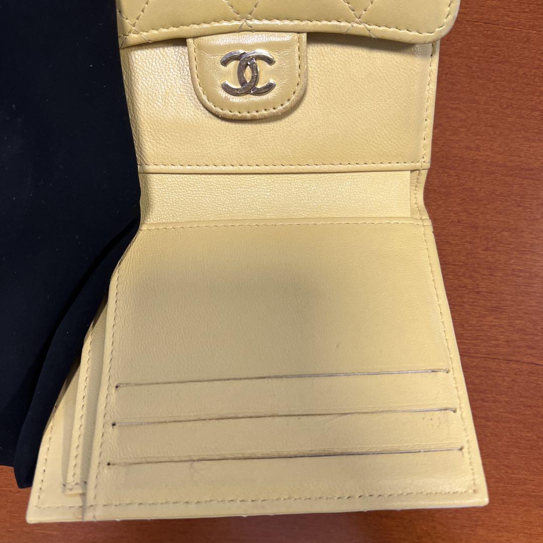 CHANEL イエロー 三つ折り財布