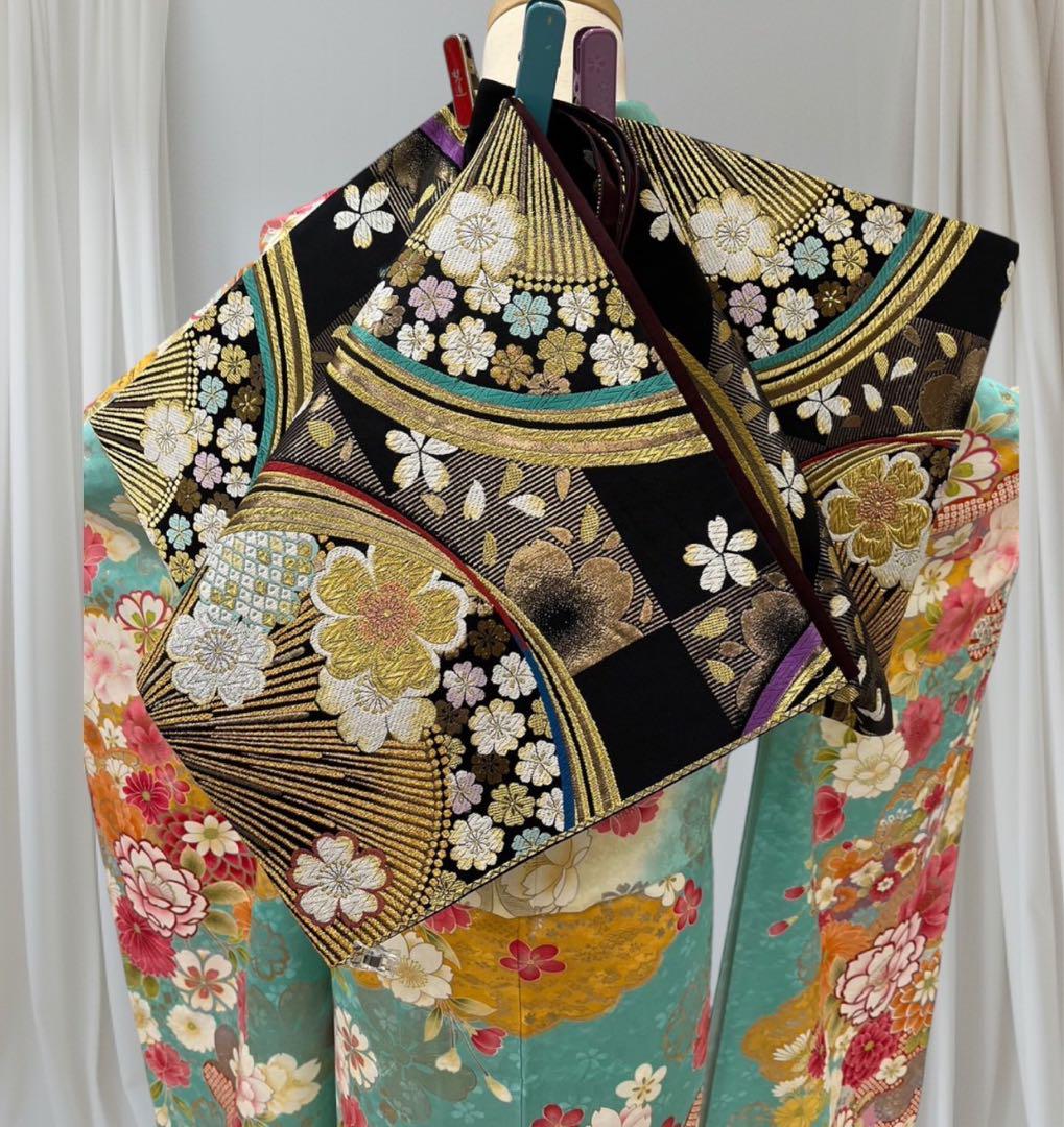 金駒刺繍