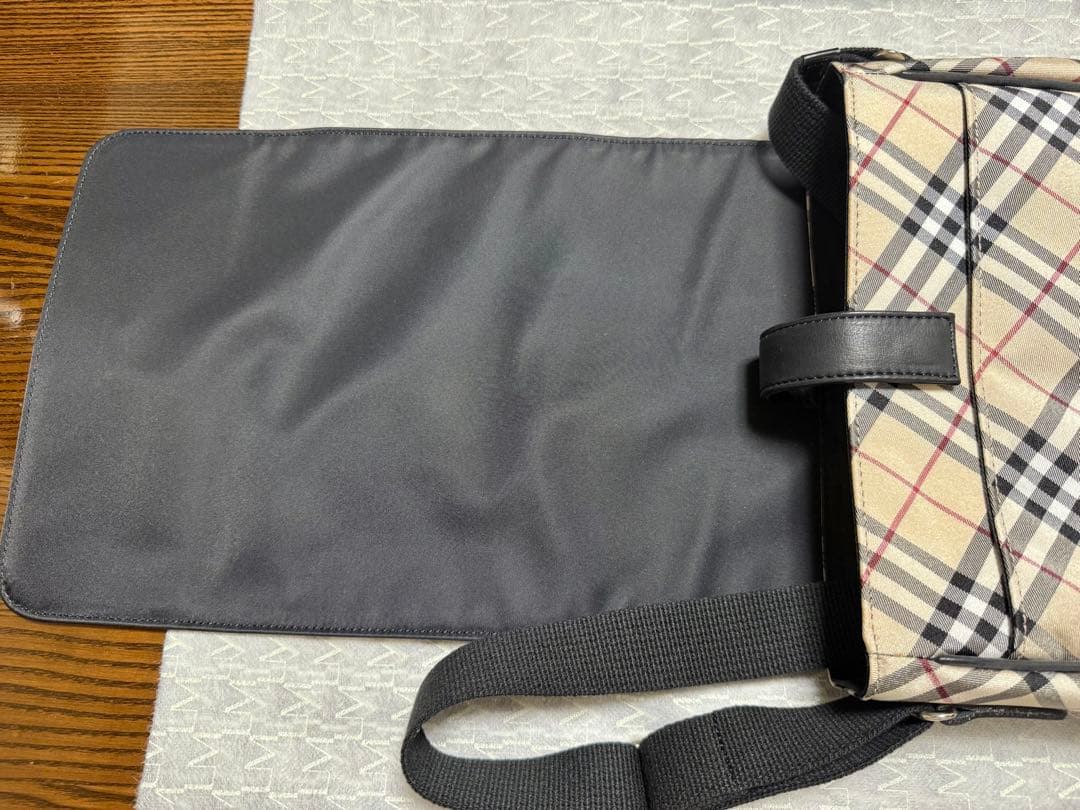 【美品】BURBERRY バーバリー ショルダーバッグ ノバチェック 【美品】BURBERRY バーバリー ショルダーバッグ ノバチェック