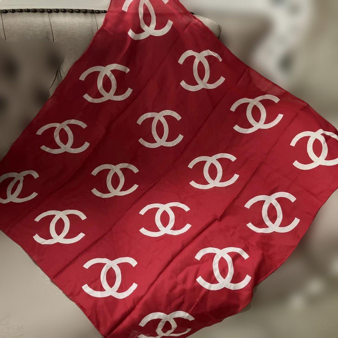 CHANEL ロゴデザイン シルクスカーフ 赤