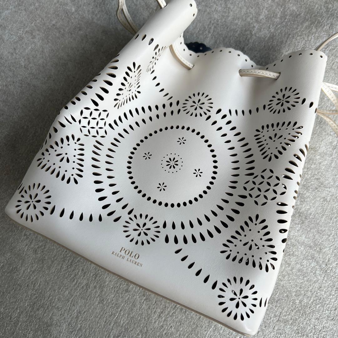 POLO RALPH LAUREN カットワーク レザーショルダーバッグ 巾着 POLO RALPH LAUREN カットワーク レザーショルダーバッグ 巾着