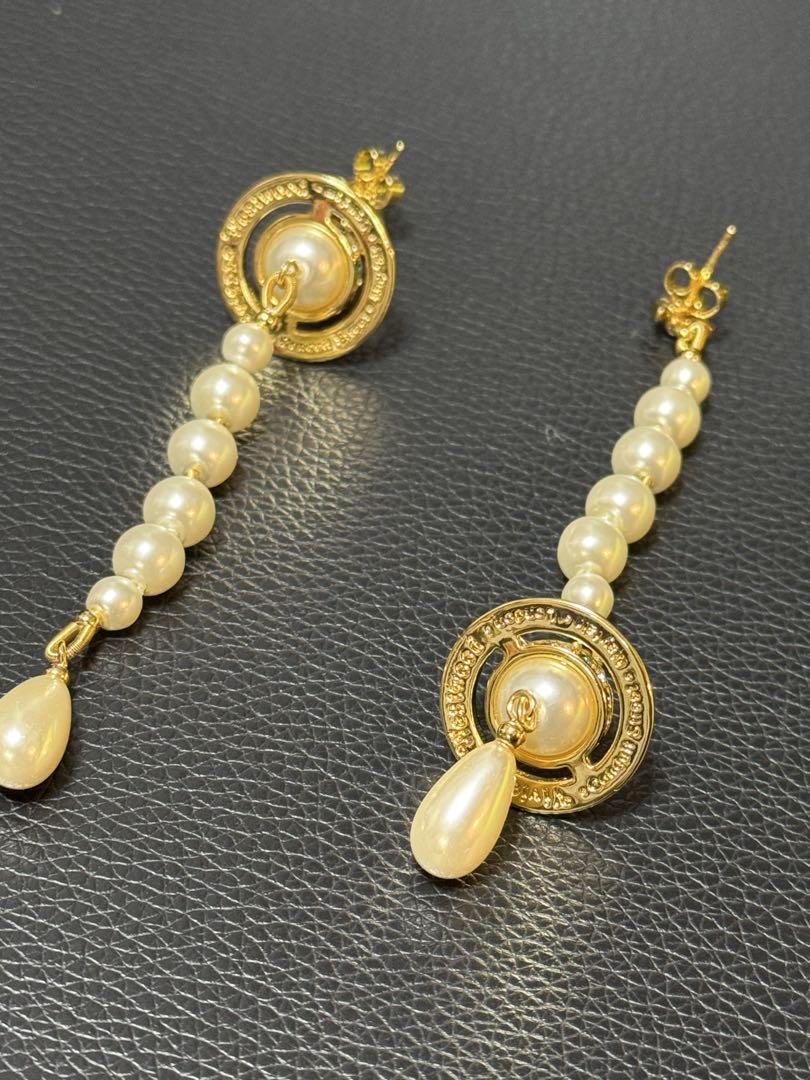 Vivienne Westwood BROKEN PEARL ピアス