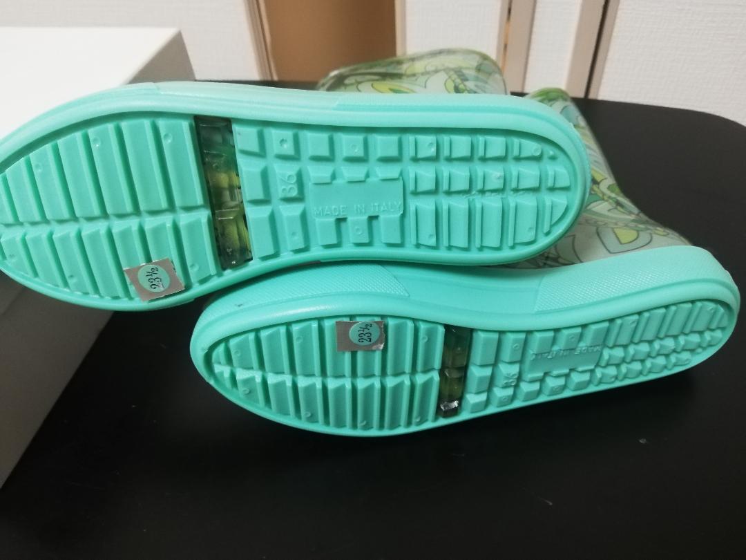 メルカリ Emilio Pucci レインブーツ 長靴 雨具 緑 可愛い オシャレ 長靴 レインシューズ 17 555 中古や未使用のフリマ