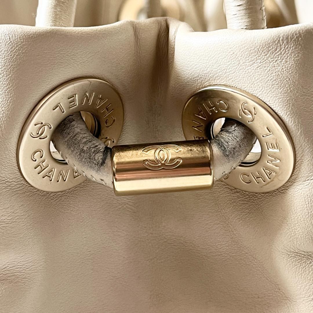 CHANEL - シャネル カメリア フラワー ラムスキン トートバッグ