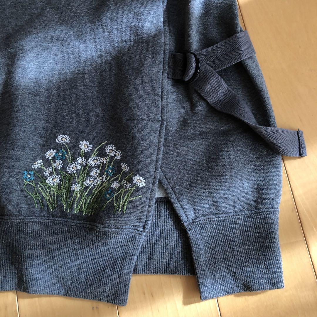 タグ付き新品！スーパーハッカ★お花刺繍の裏起毛プルオーバー