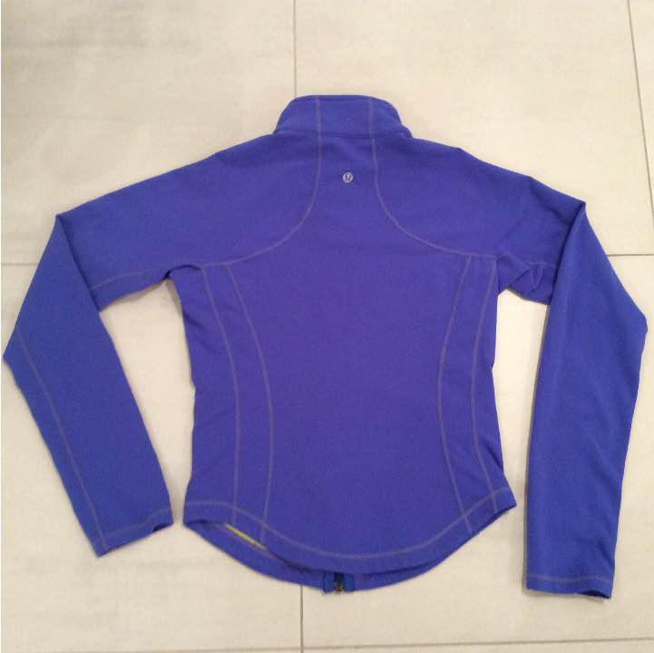 lululemon ジャケット