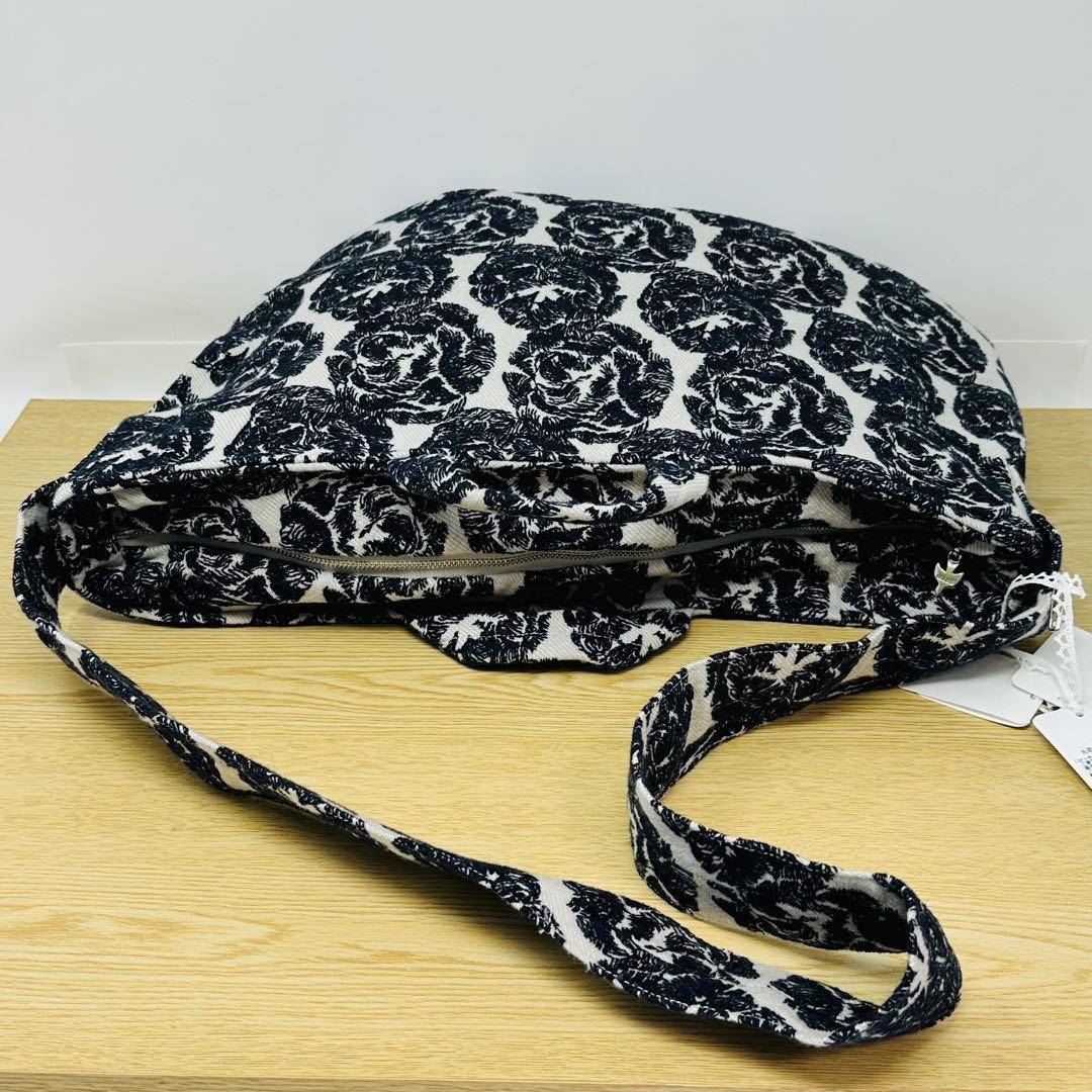 mina perhonen flair ショルダーバッグ　S 刺繍　クロスボディ