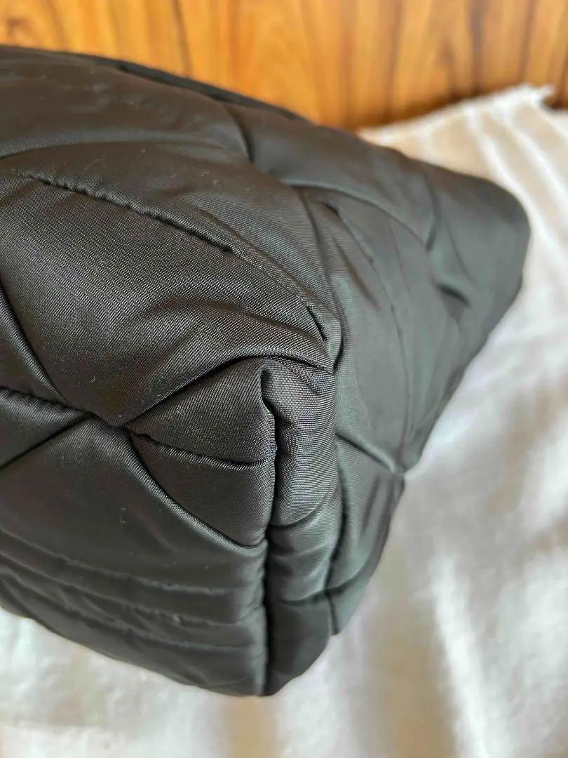 プラダ　ミディアム パデッドRe-Nylon トートバッグ　ショルダーバッグ