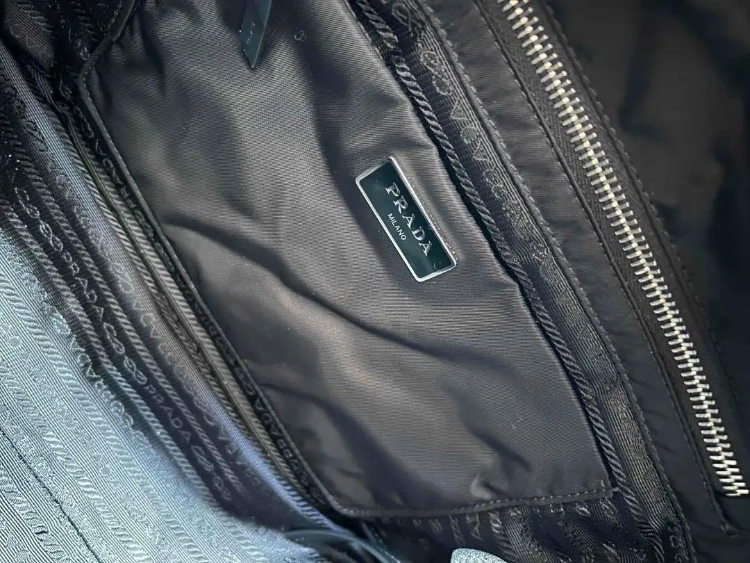 プラダ　ミディアム パデッドRe-Nylon トートバッグ　ショルダーバッグ