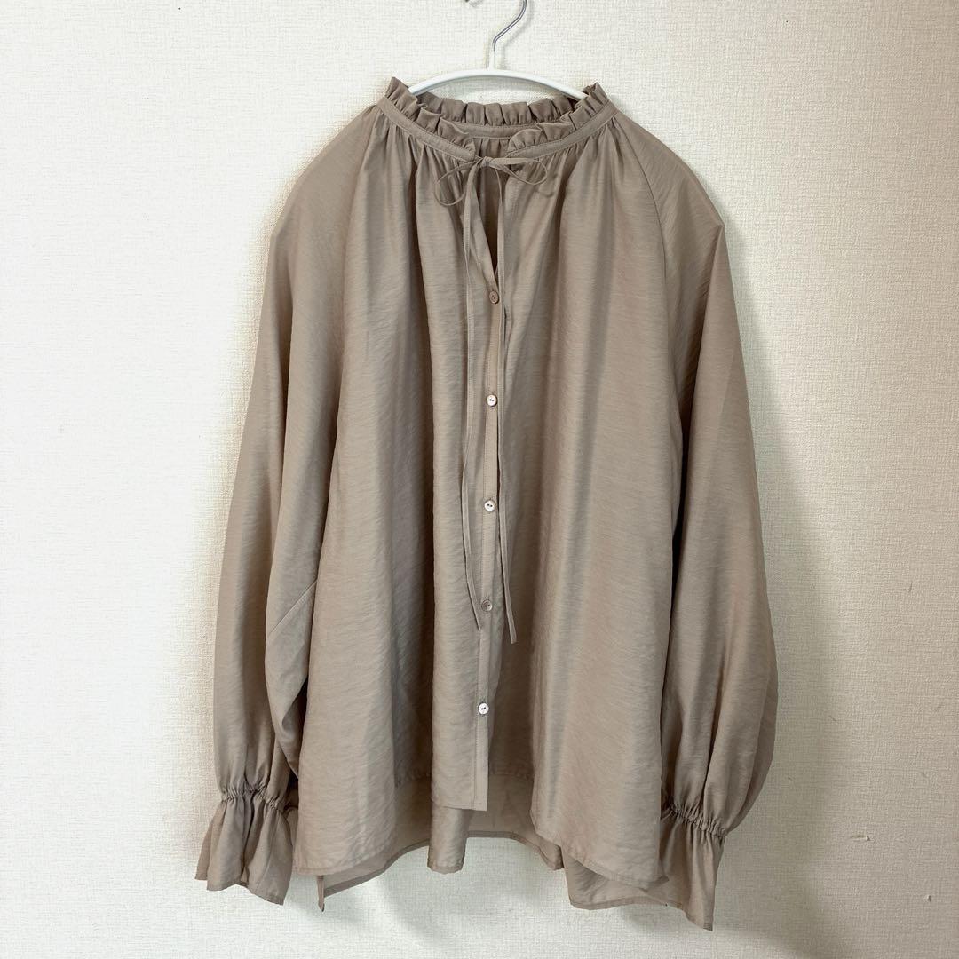 Spick and Span　ハイブリットフリルカラーボリュームスリーブブラウス