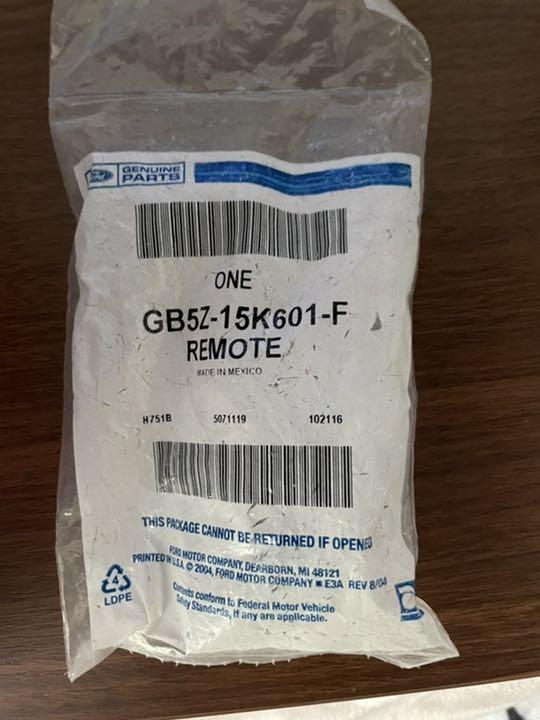 のものです㊧ フォード スマートキー 新品 Ob5y6-m93388276145 マスタング クロネコヤ