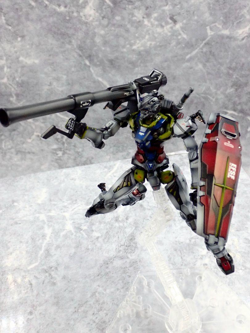 HG ジークアクス 白いガンダム(元は赤いガンダム) ガンプラ 全塗装 完成品