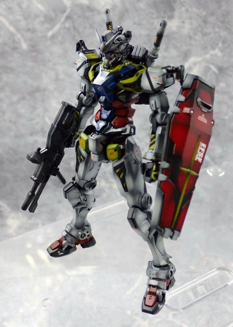 HG ジークアクス 白いガンダム(元は赤いガンダム) ガンプラ 全塗装 完成品