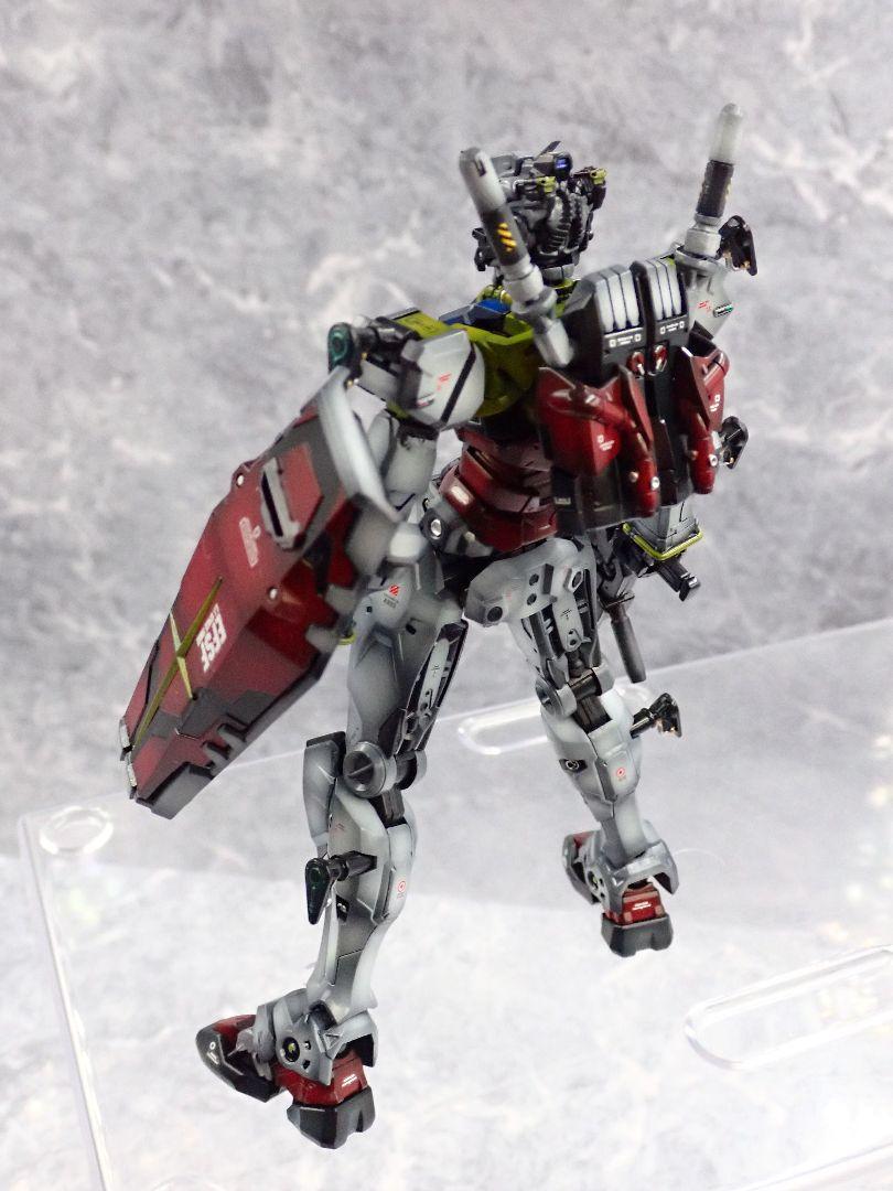 HG ジークアクス 白いガンダム(元は赤いガンダム) ガンプラ 全塗装 完成品