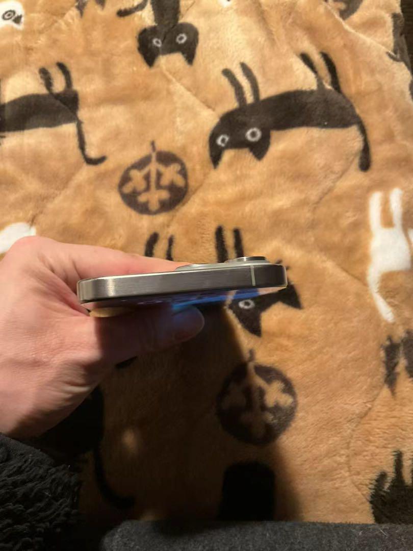 iPhone15 pro max 512GB, 新品のスクリーンに交換済みです