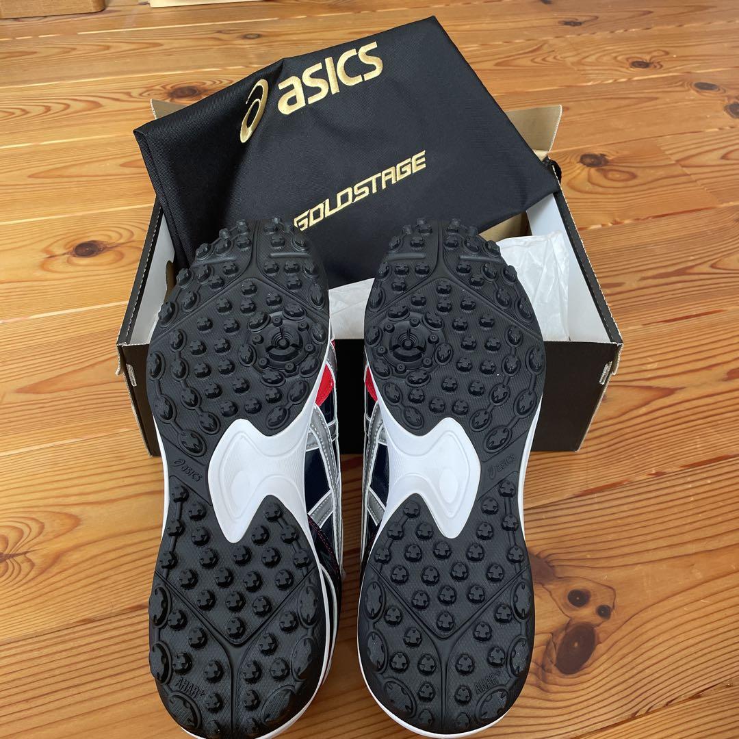 asics トレーニングシューズ オーダー　黒/赤/白