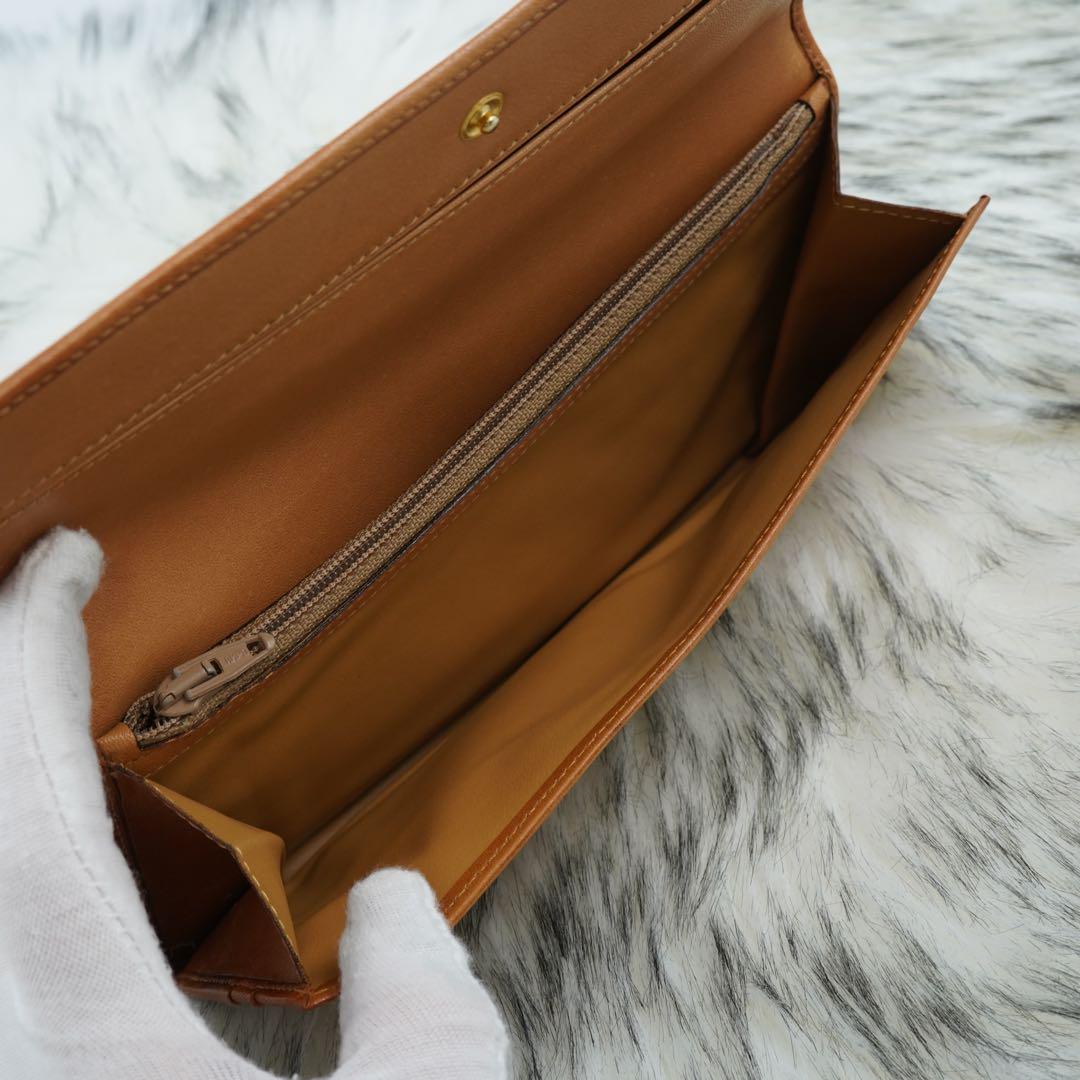 極美品　CELINE セリーヌ　長財布　レザー　フィオッキボタン　ブラウン　希少
