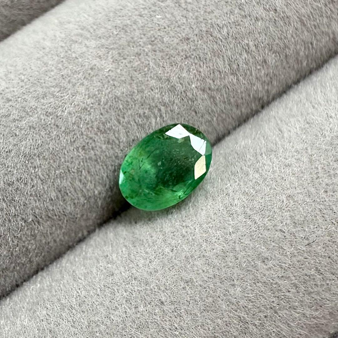0.883ct エメラルド 1021 天然 ルース ザンビア産 宝石ソーティング 0.883ct エメラルド 1021 天然 ルース ザンビア産 宝石ソーティング