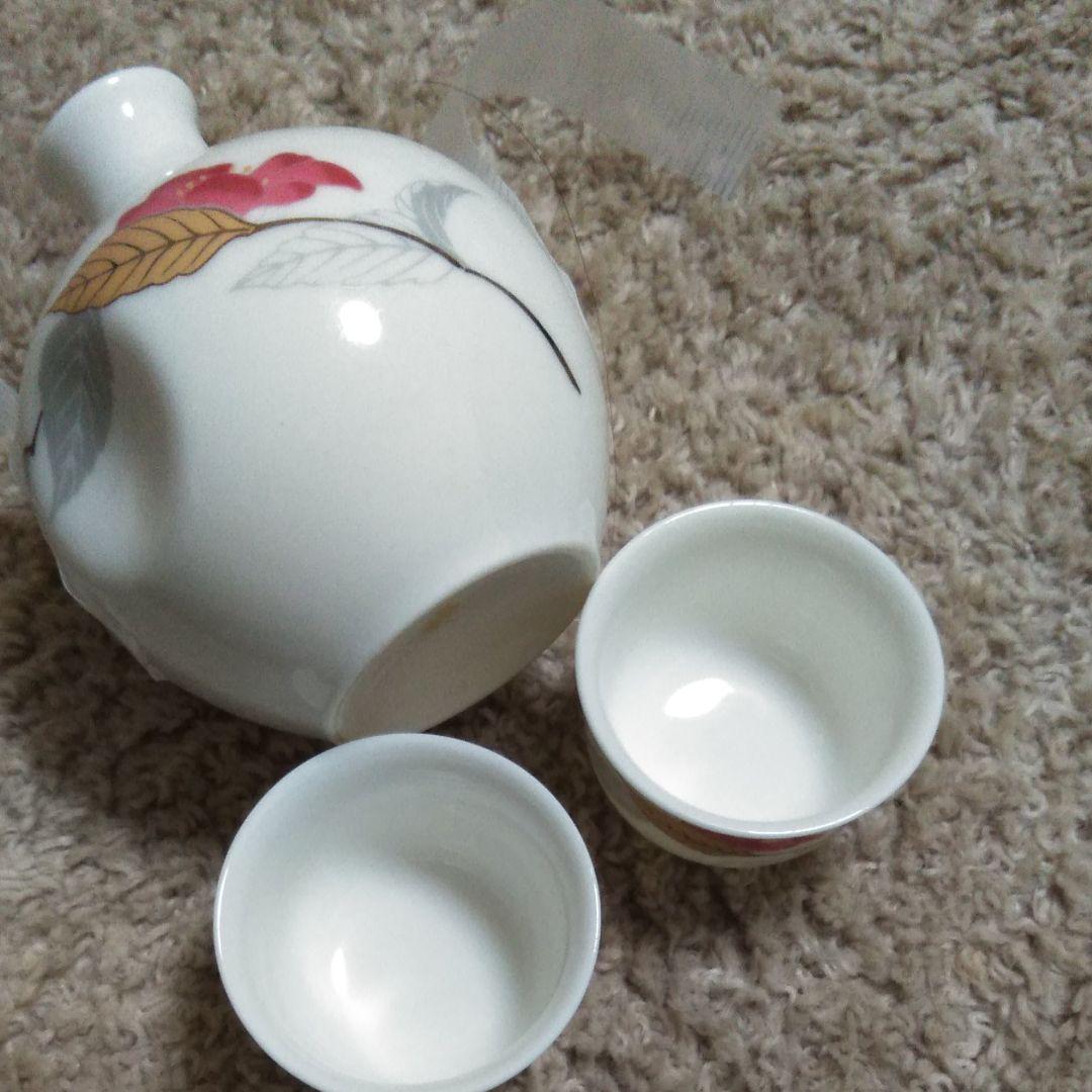✨波佐見焼き、翔山窯、徳利1ツ、お猪口2ツのセット、手描き