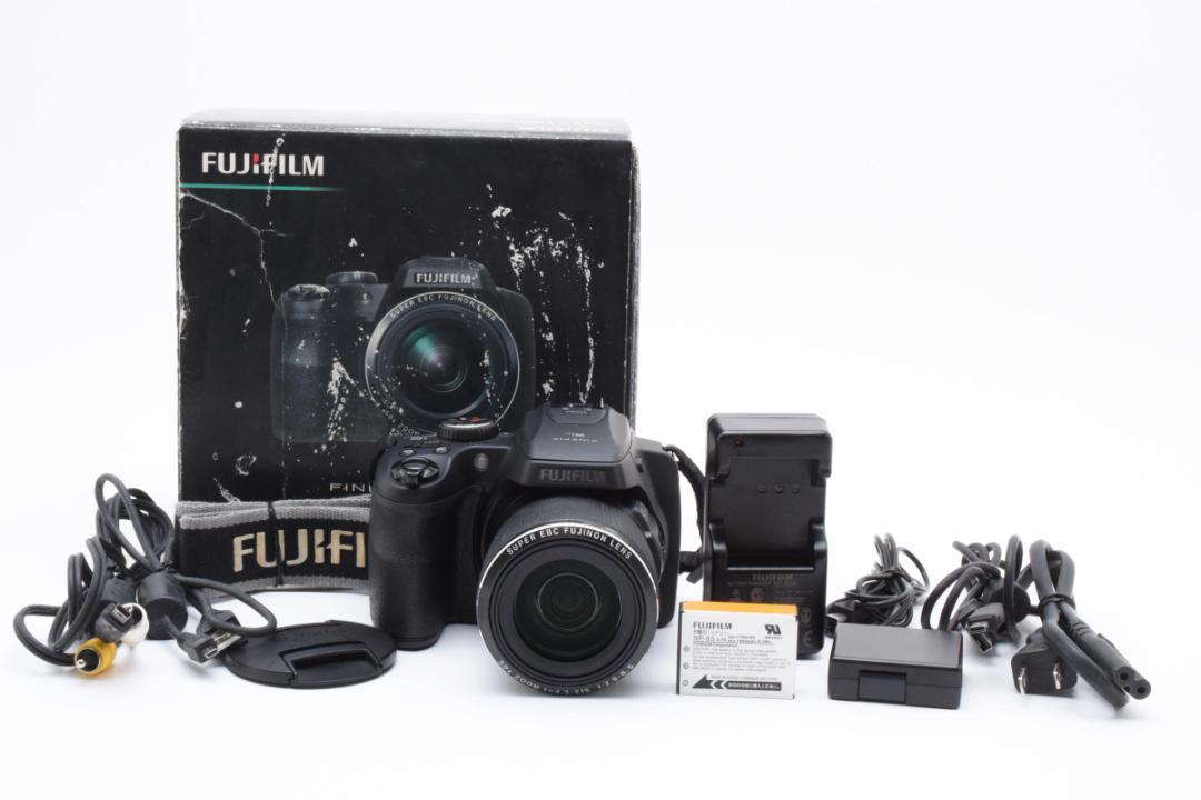114　FUJIFILM FINEPIX SL1000