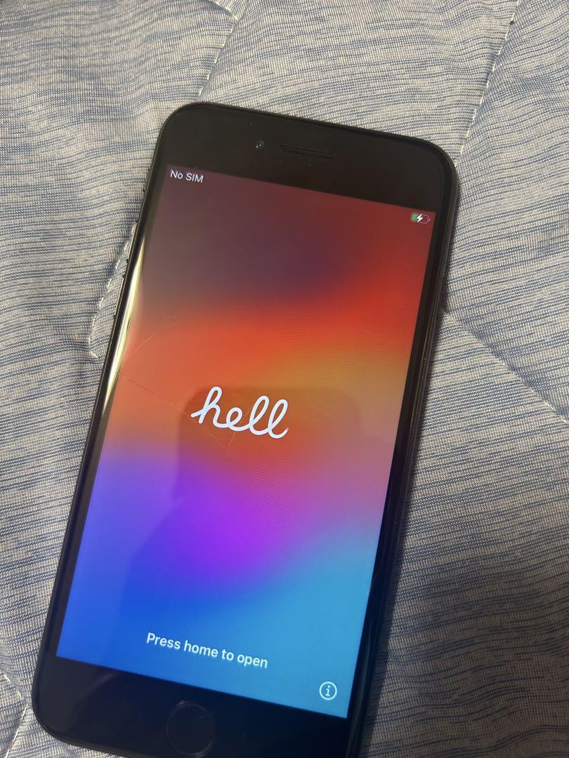 iPhone se第二世代　本体　早い者勝ち　即購入OK