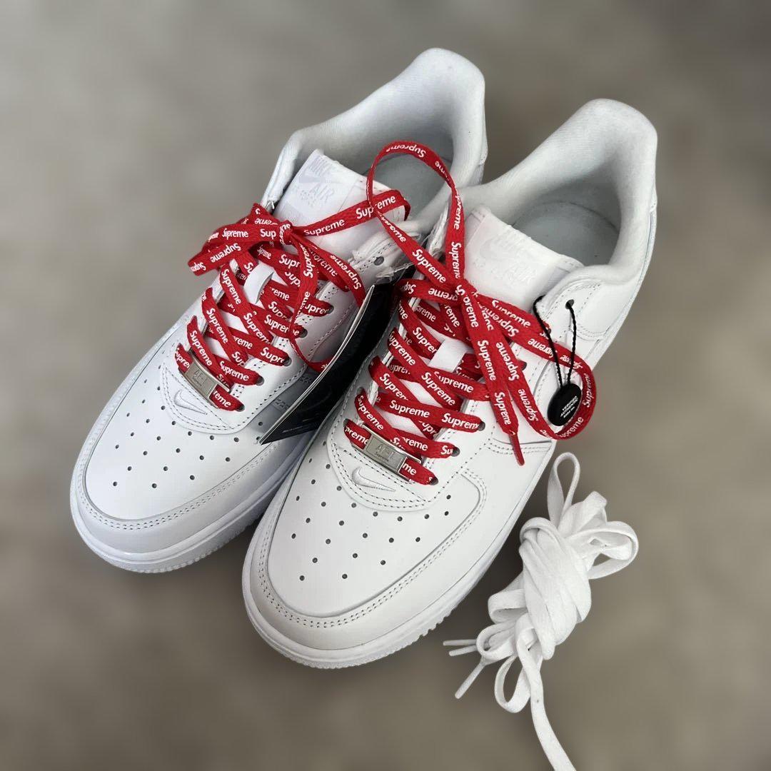 Supreme Nike Air Force 1 ホワイト