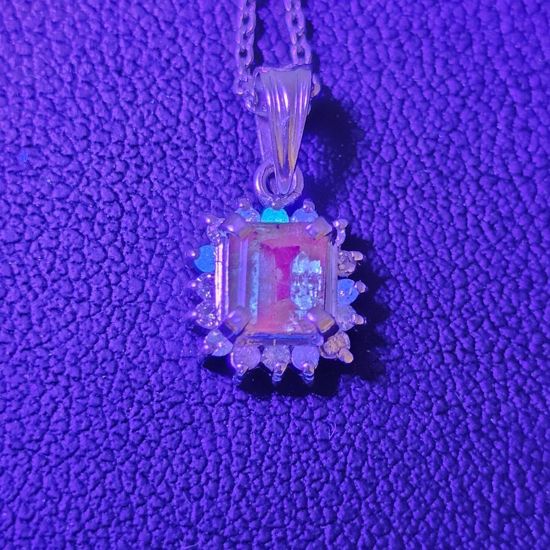 【美品】プラチナ900/850+天然エメラルド0.44ct　ネックレス