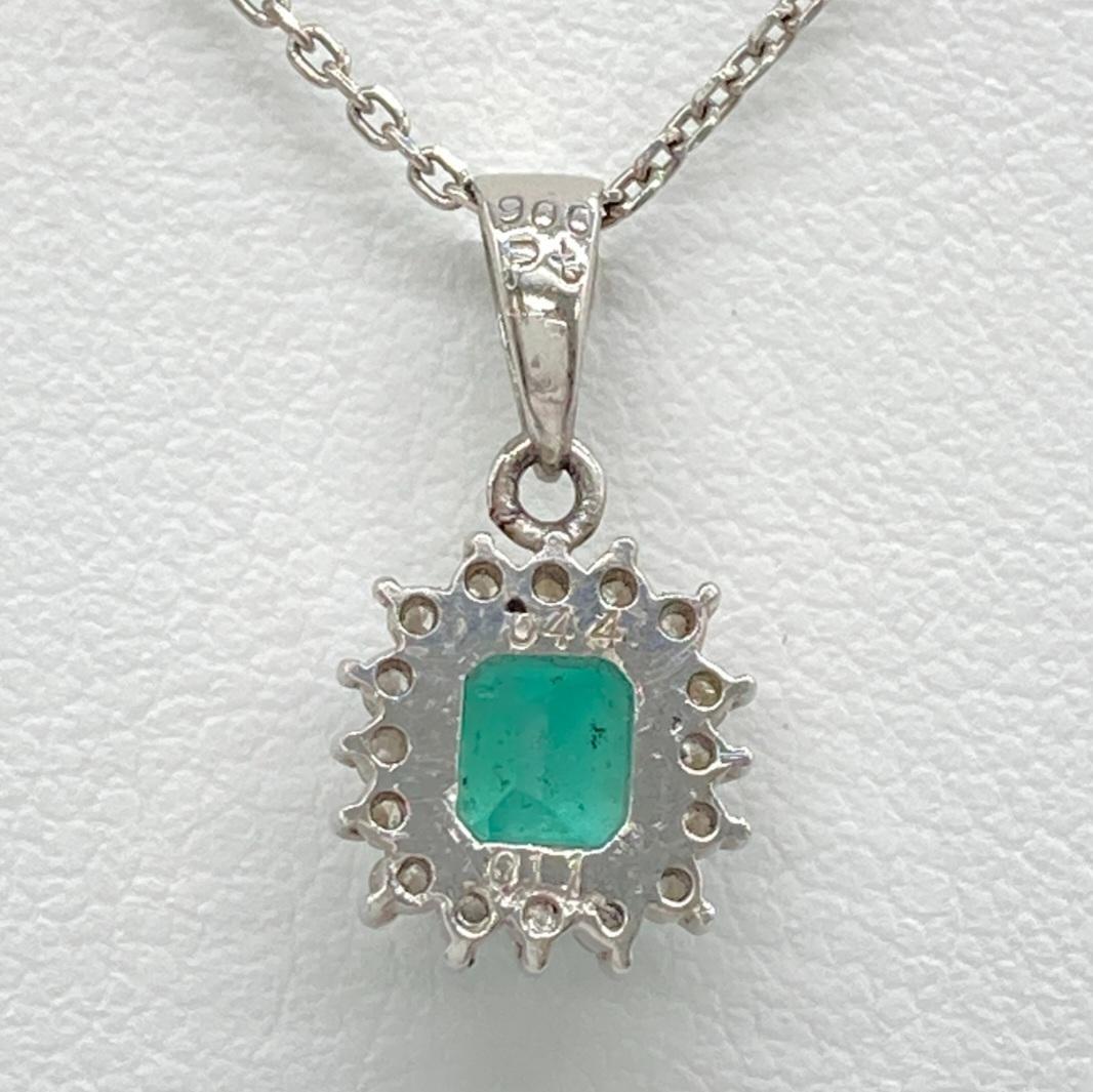【美品】プラチナ900/850+天然エメラルド0.44ct　ネックレス