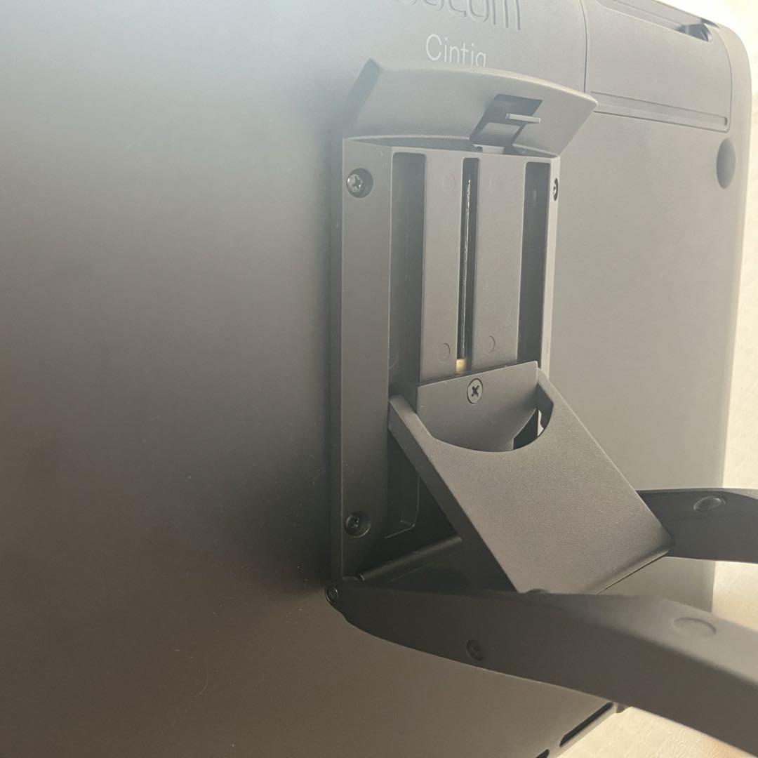 Cintiq 22 DTK2260 液晶タブレット　Wacom