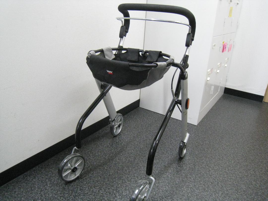 竹虎　室内向け 四輪歩行車 レッツゴーミニ 歩行車 歩行器 高齢者 ④